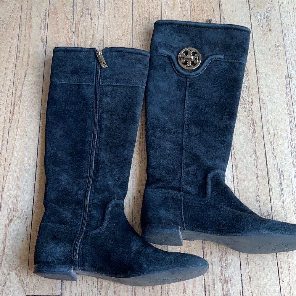 Tory Burch suede boots size 8 good condition